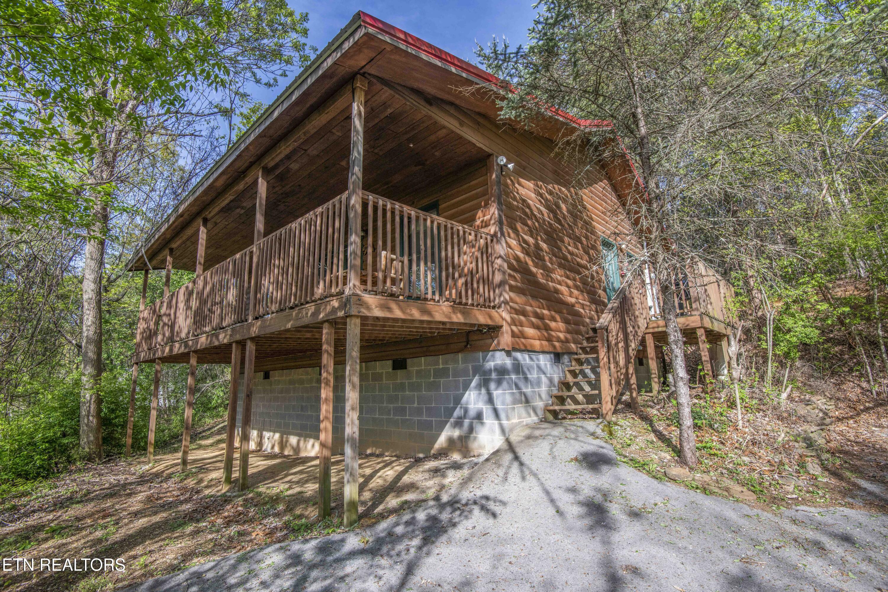 906 Lowe Valley Drive  Sevierville TN 37862 photo