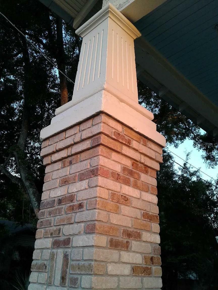 Property Photo: 2221 E 11th Avenue FL 33605