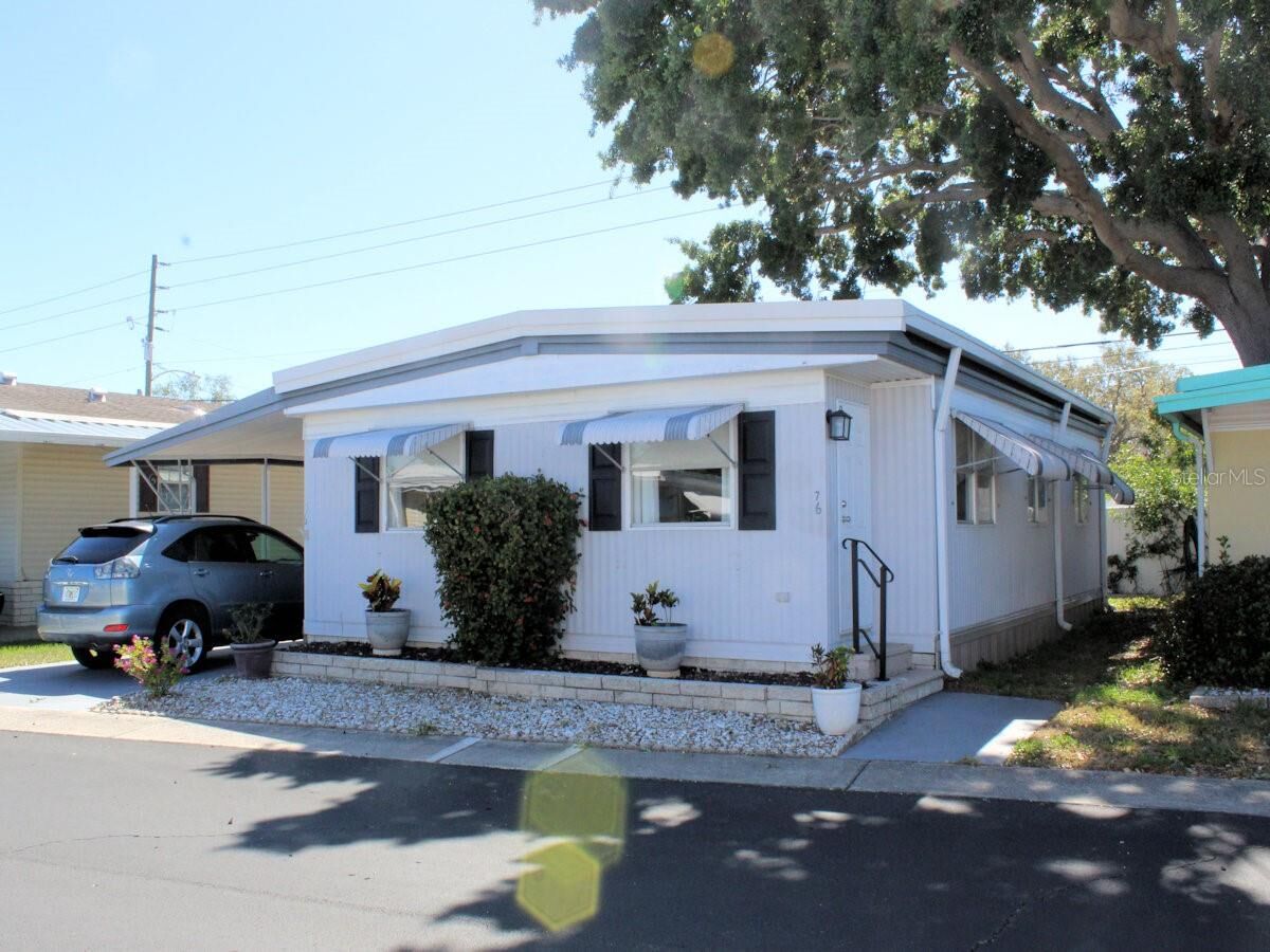 Property Photo: 76 Pindo Palm Street W FL 33770