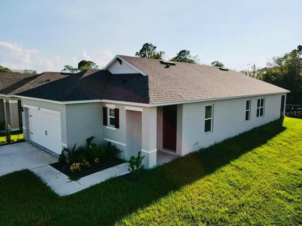 Property Photo: 1760 Carnostie Road FL 33884