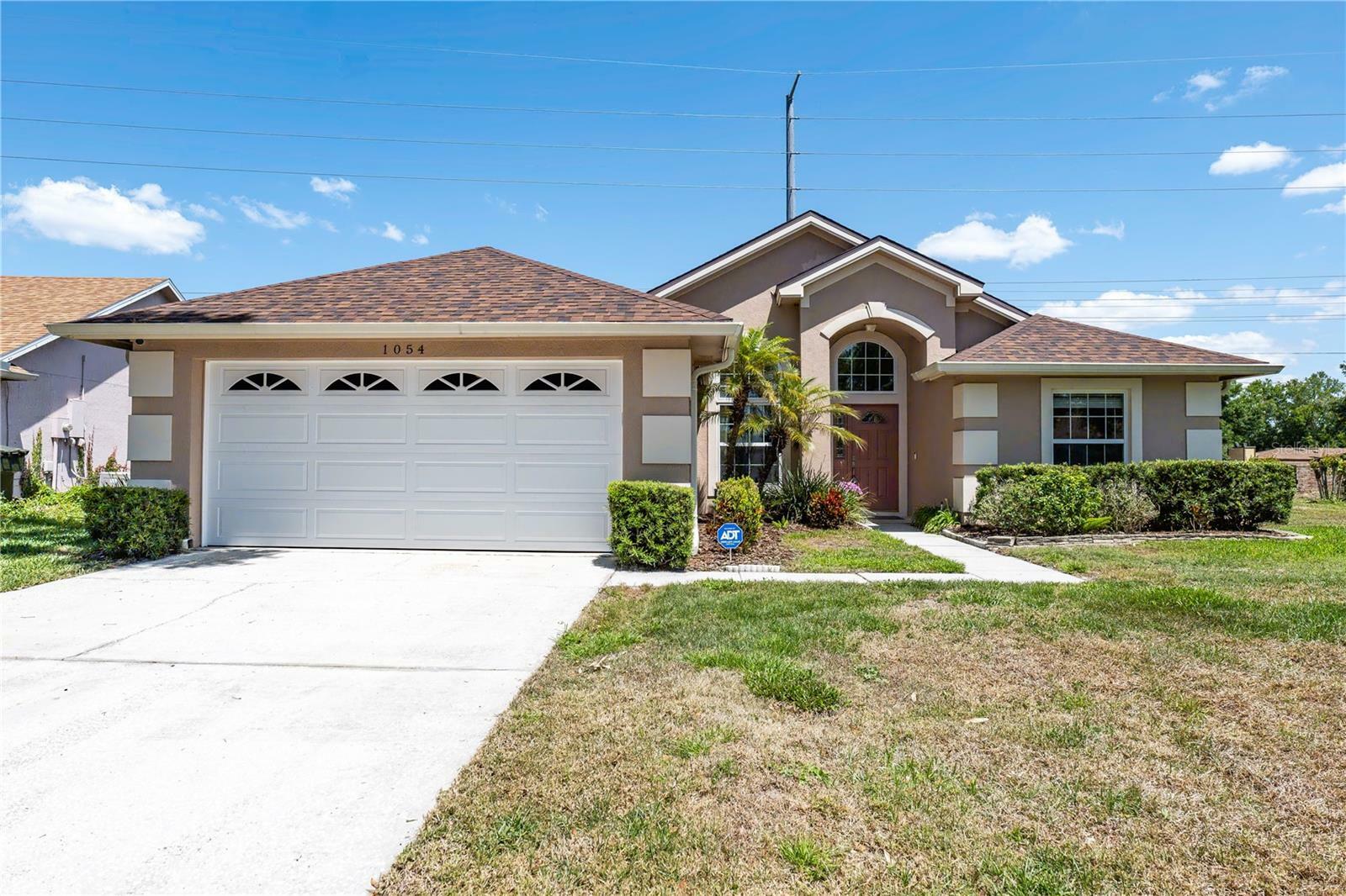 Property Photo: 1054 Windswept Court FL 34761