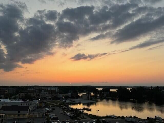 Property Photo: 215 E Pleasant St 301 WI 53066