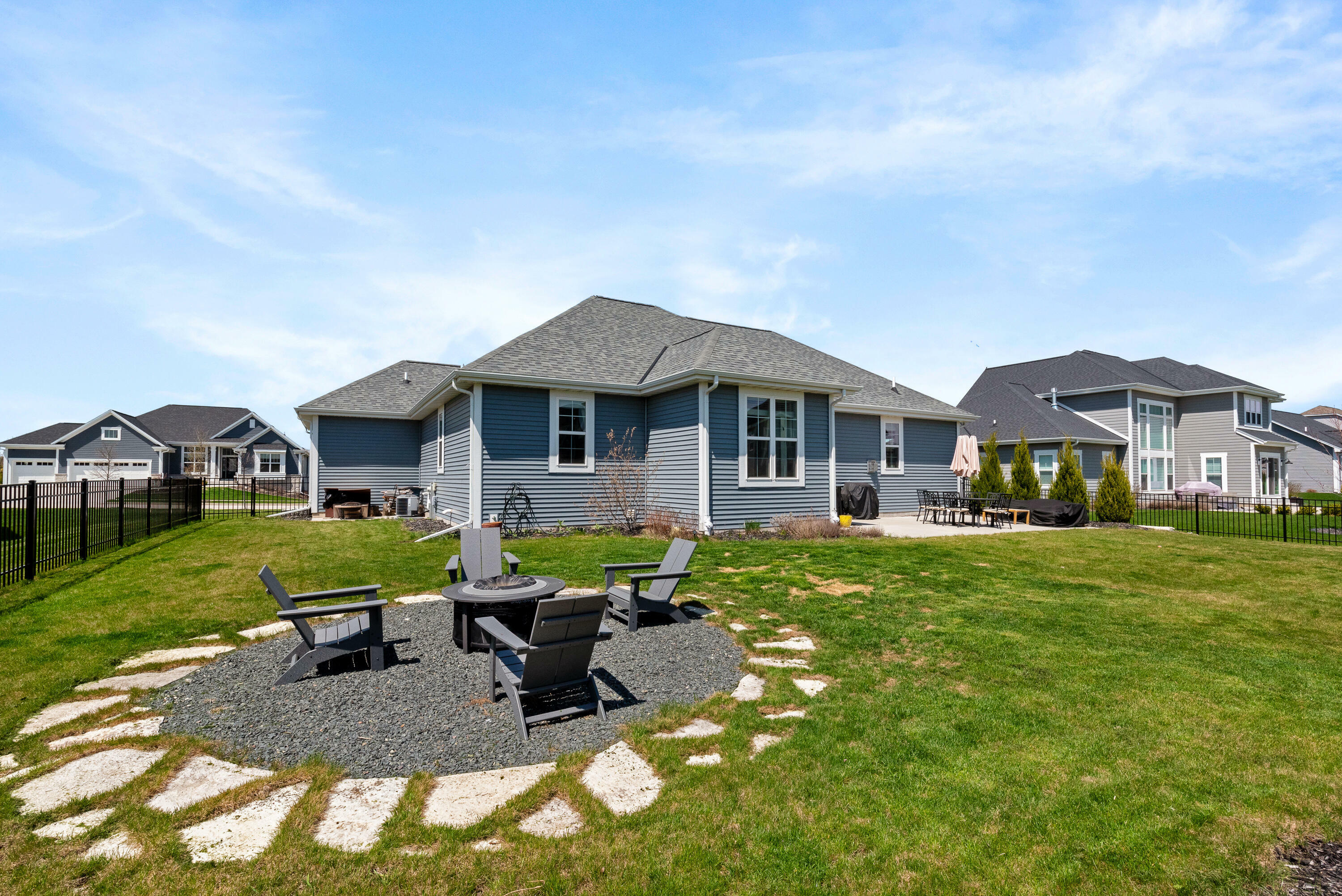 Property Photo: 1946 N Teton Trl WI 53024