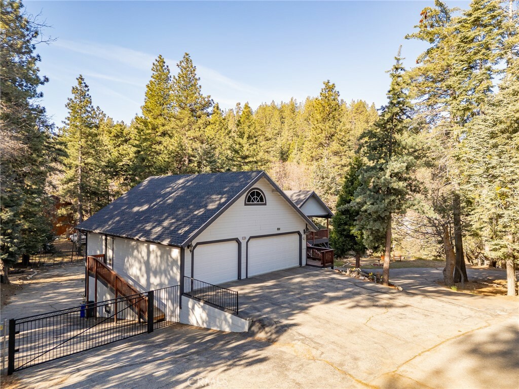 Property Photo: 32303 Capehorn Road CA 92382