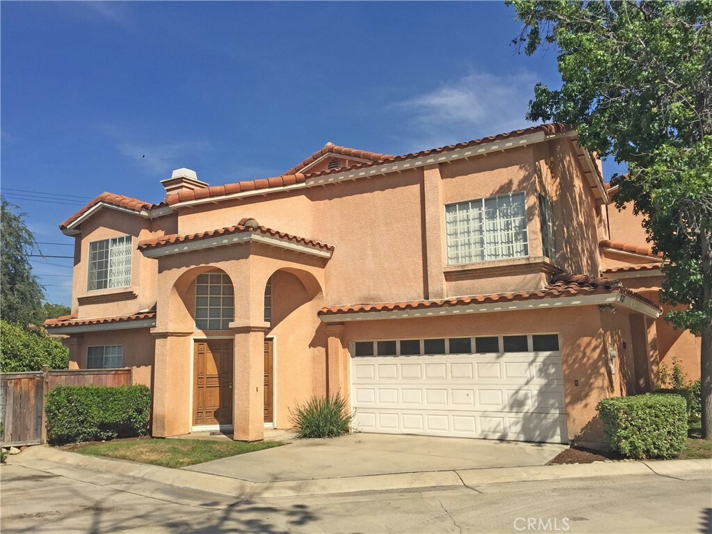 Property Photo: 907 W Arrow CA 91711