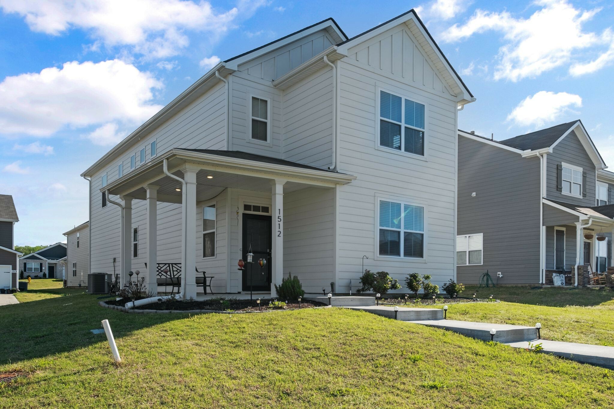 Property Photo: 1512 Ashgrove Pl TN 37087