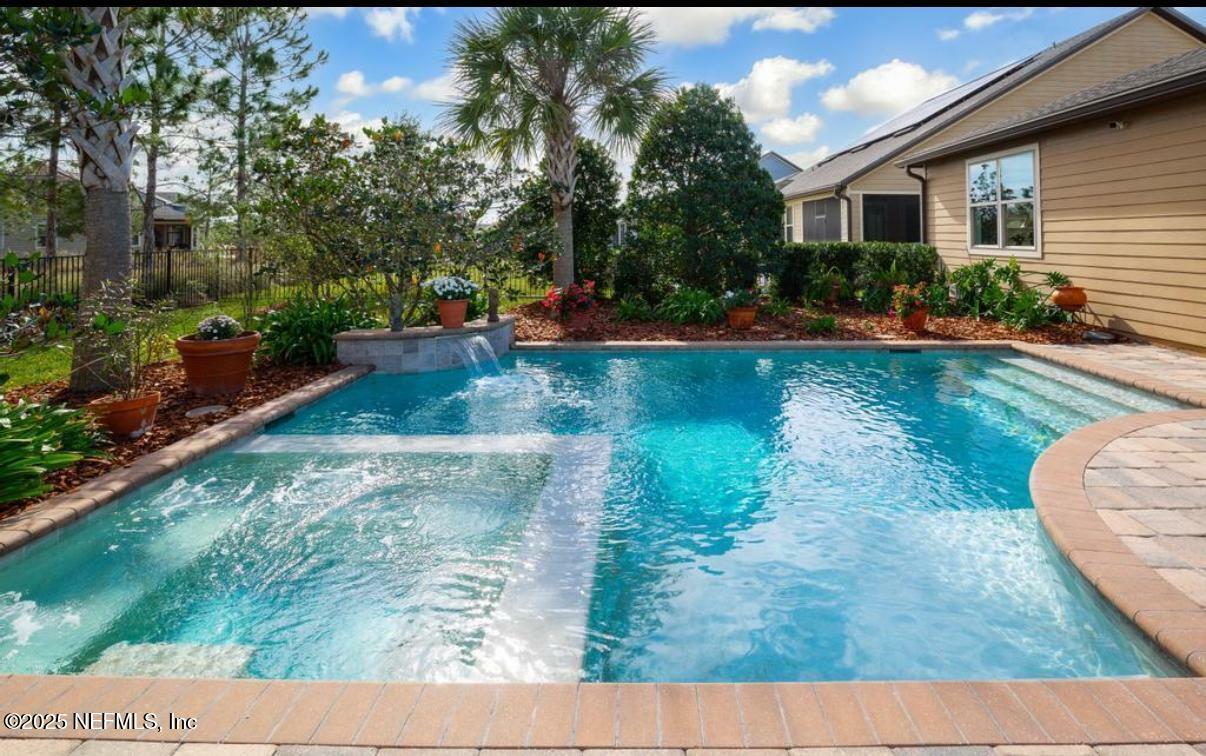 Property Photo: 696 Broomsedge Circle FL 32095