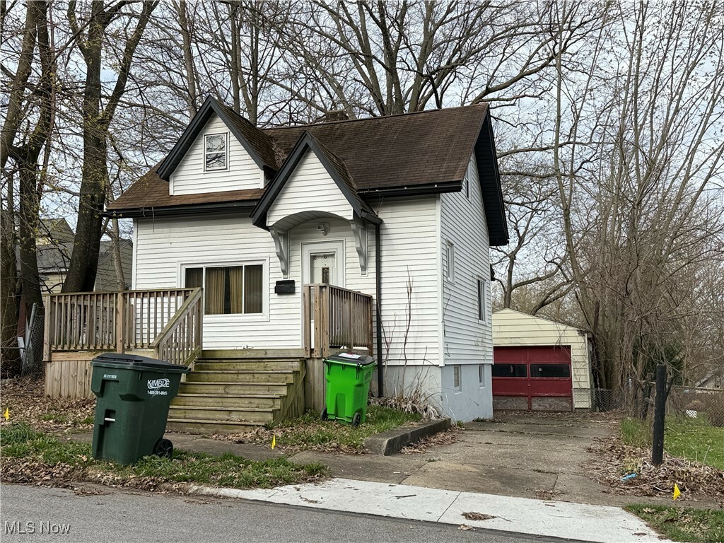 Property Photo: 262 3rd Street NE OH 44203