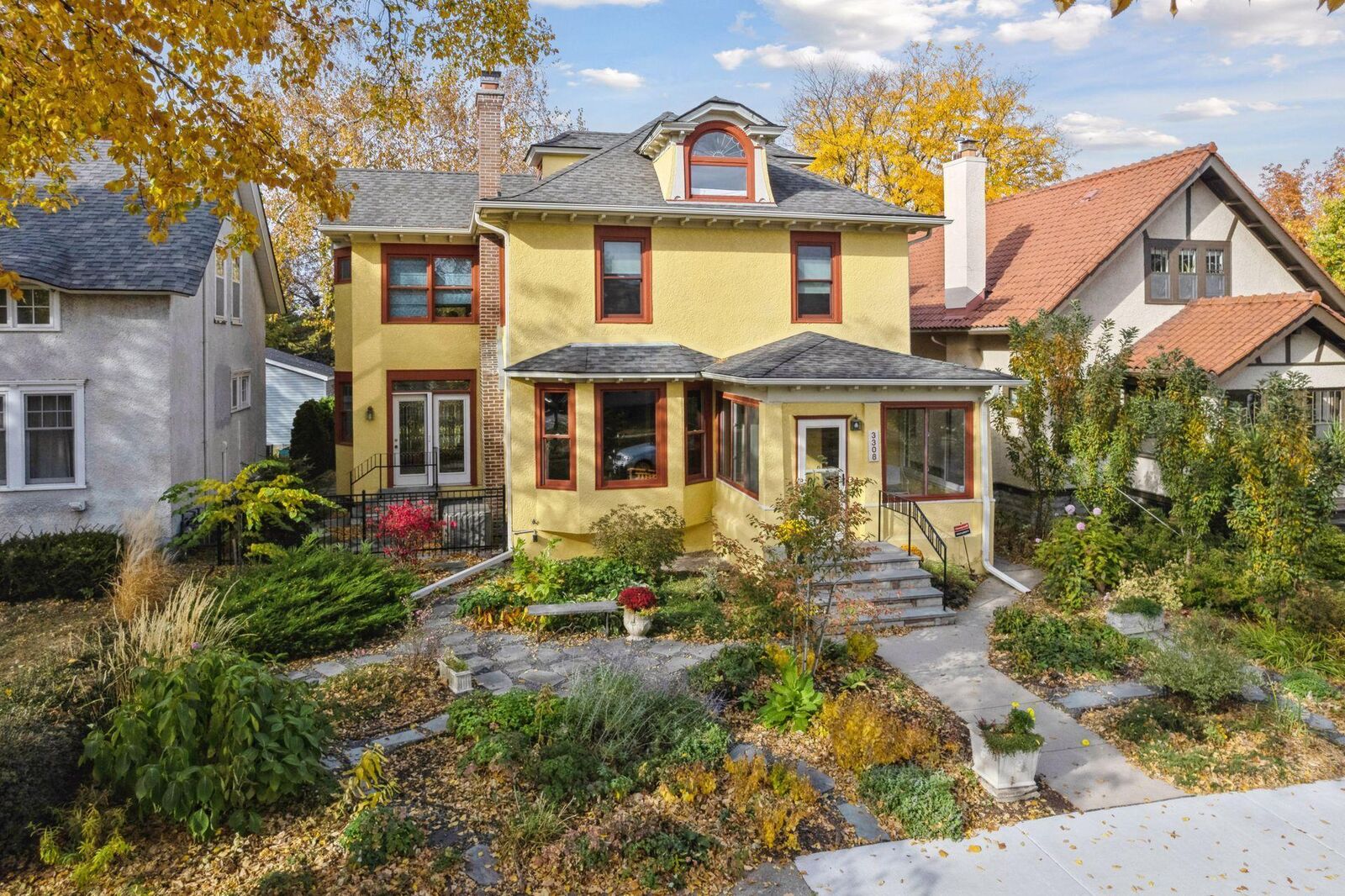 Property Photo: 3308 Irving Avenue S MN 55408