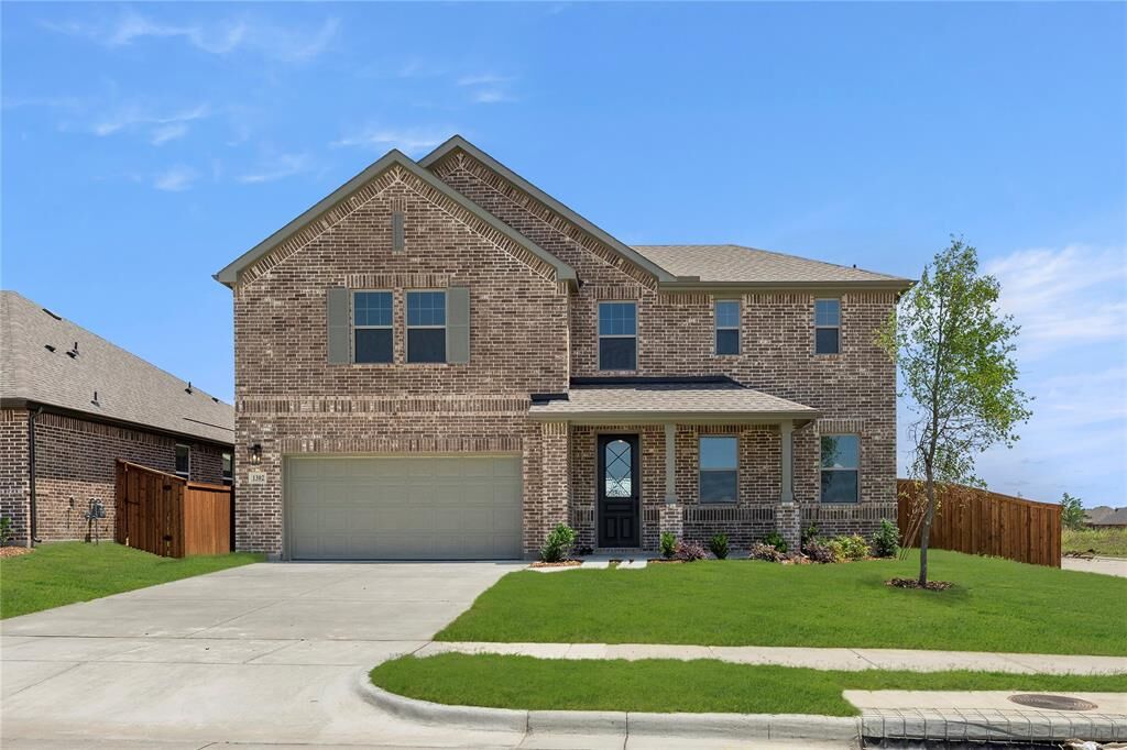 Property Photo: 1302 Parkdale Street TX 75126