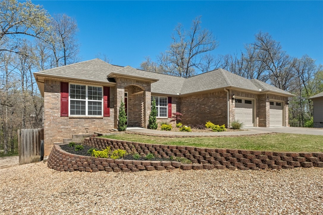 Property Photo: 9 Keighley Lane AR 72714