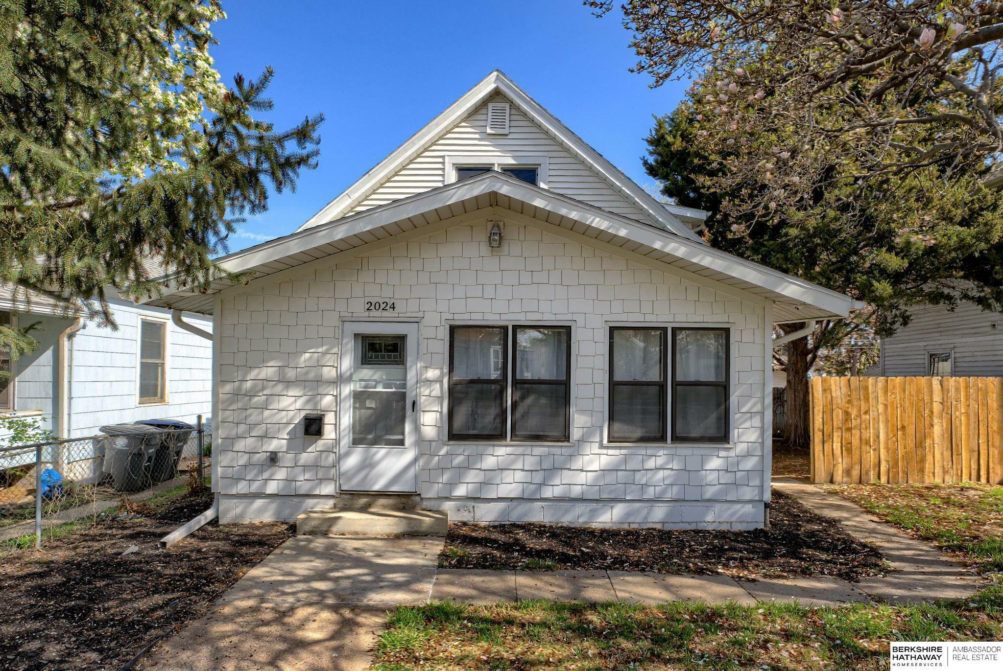 Property Photo: 2024 Avenue A Avenue IA 51501