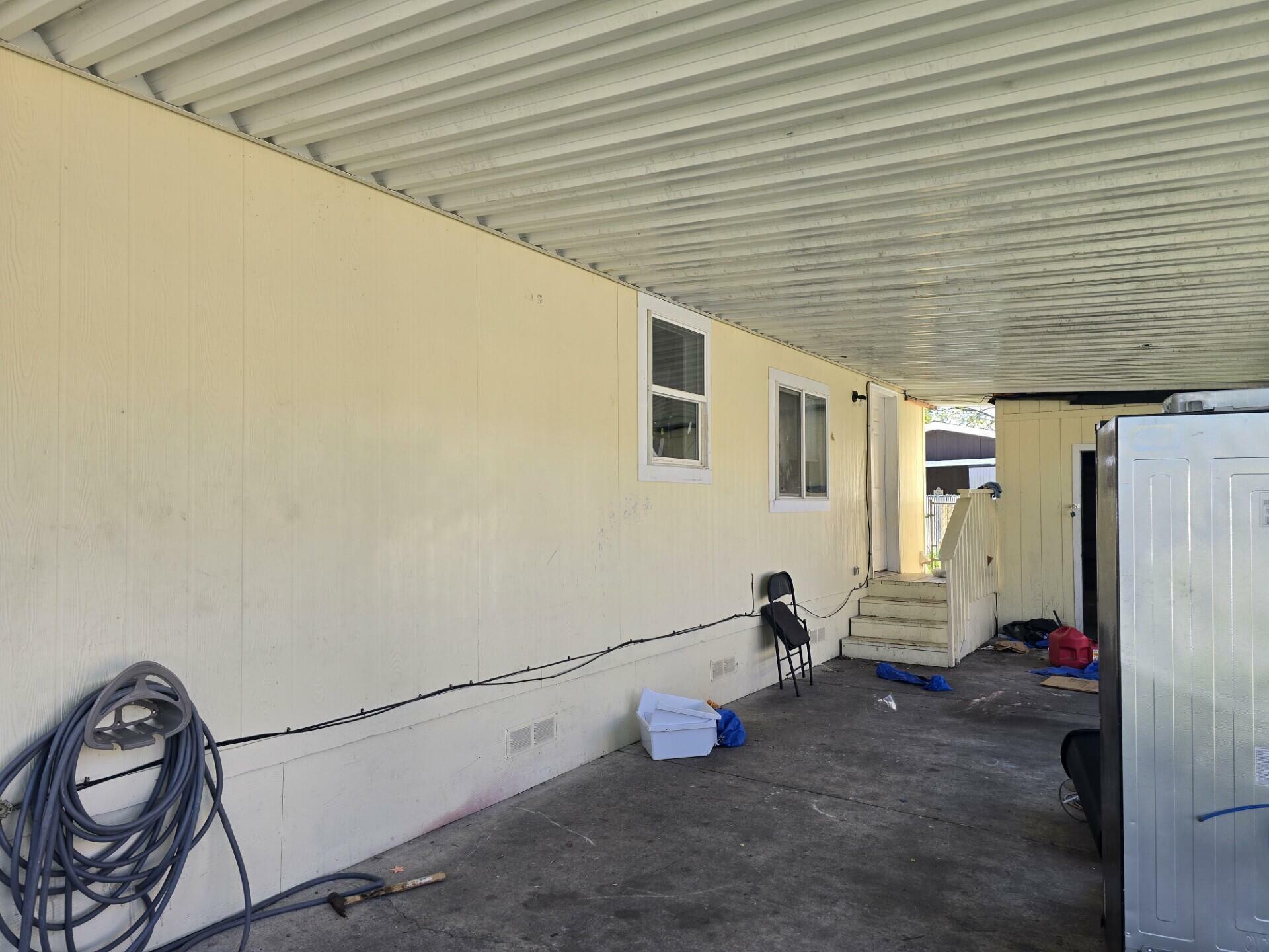 Property Photo: 633 E Archwood Drive 53 OR 97524