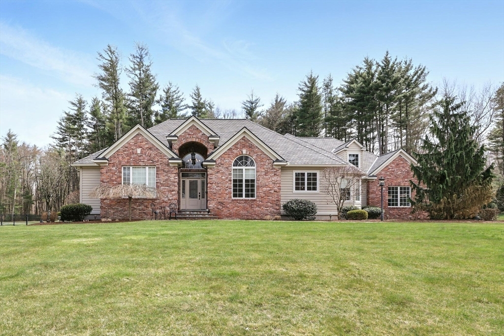 19 Peachtree Road  East Longmeadow MA 01028 photo