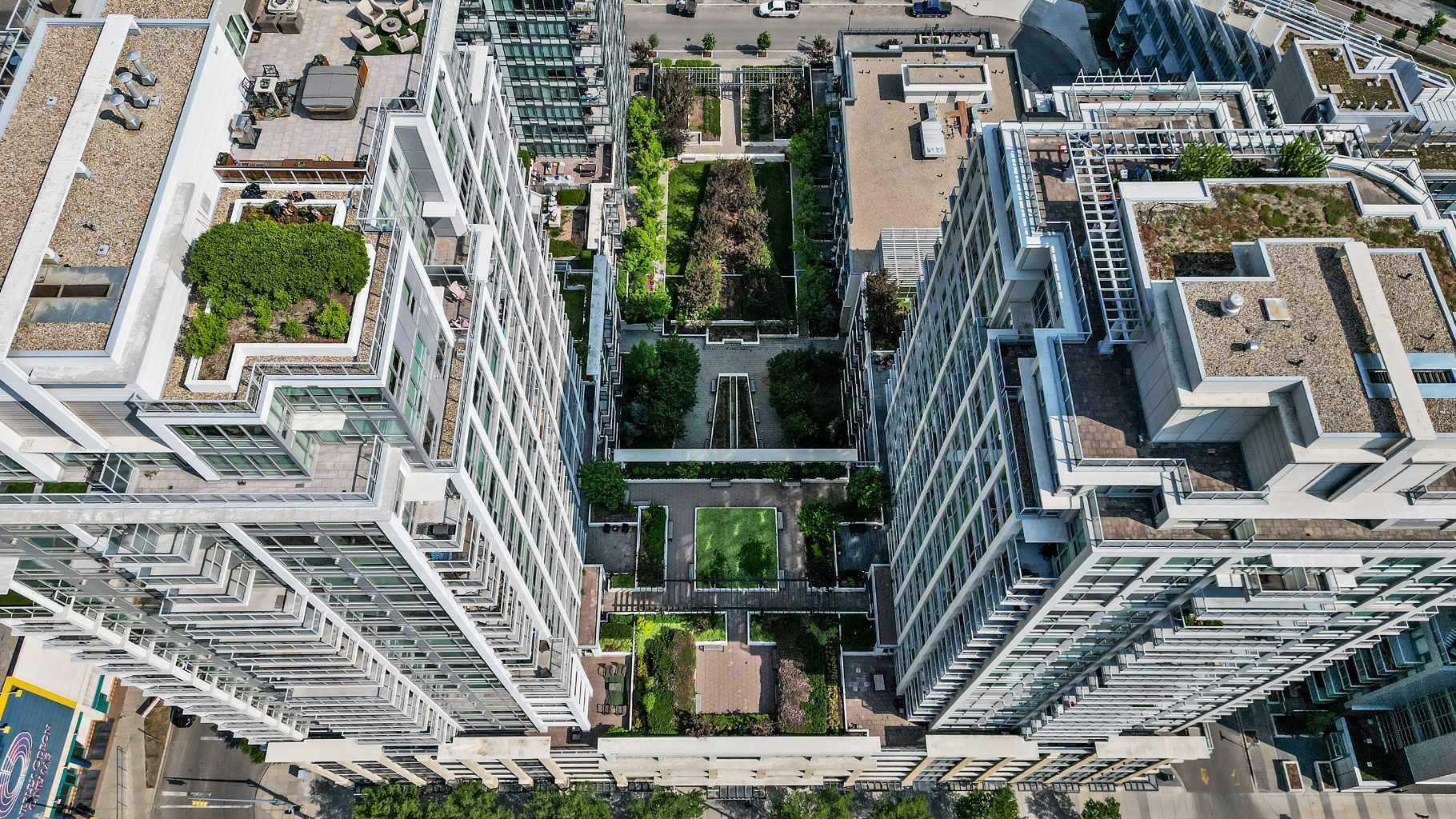 Property Photo:  222 Riverfront Avenue 1611  AB T2P 0W3 