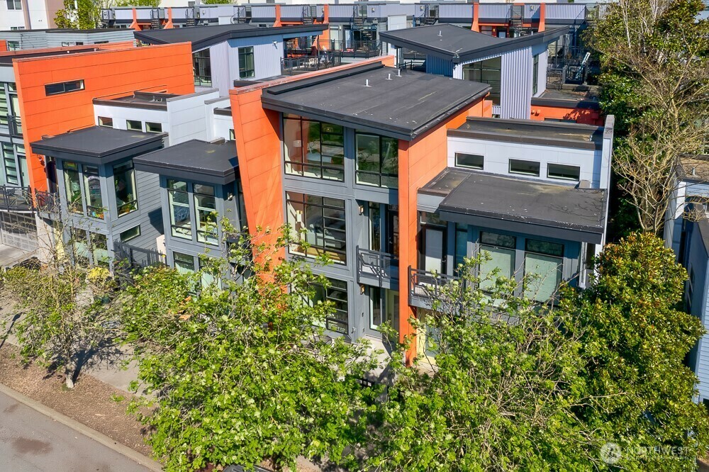 Property Photo: 1806 11th Avenue B WA 98122