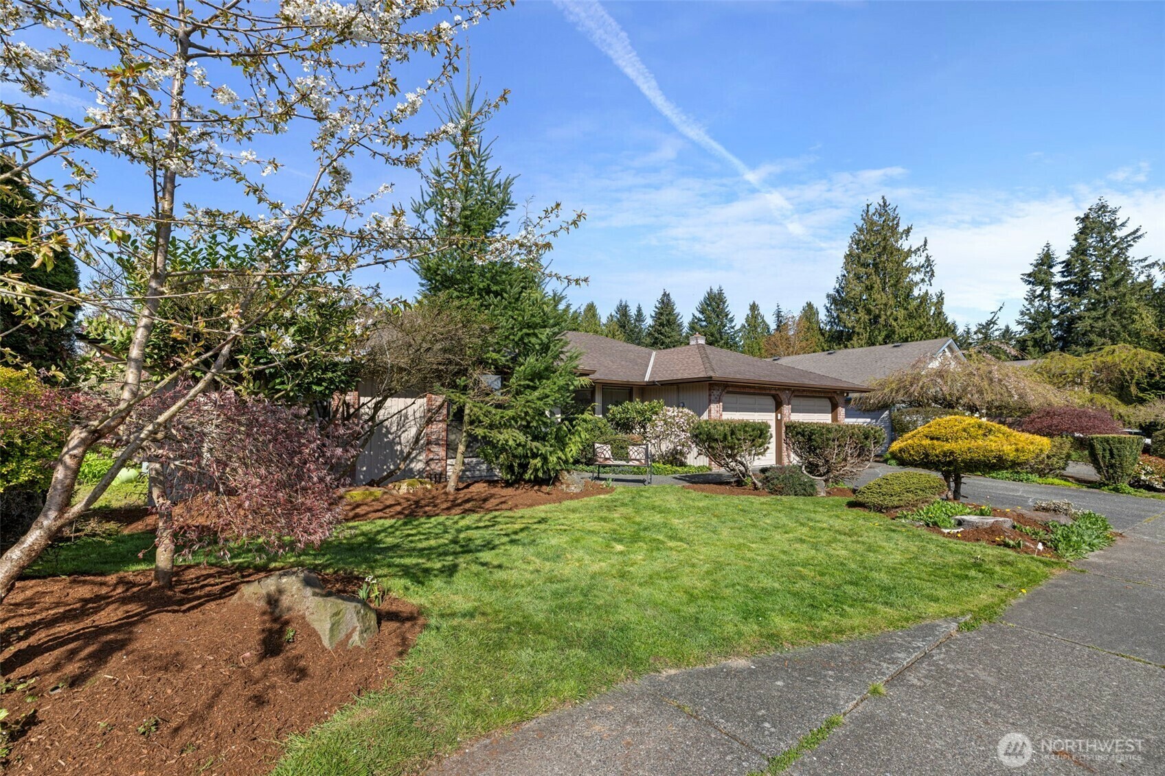 Property Photo: 10820 39th Drive SE WA 98208