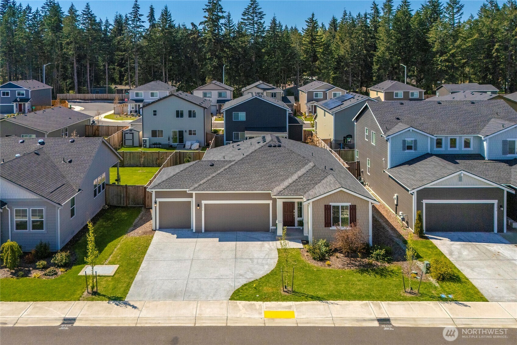 Property Photo: 19818 135th Avenue E WA 98338