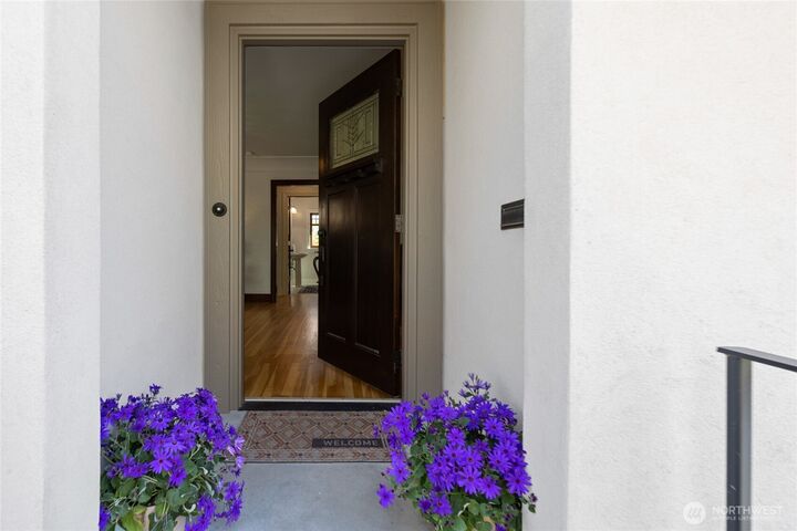 Property Photo:  2411 N Washington Street  WA 98406 