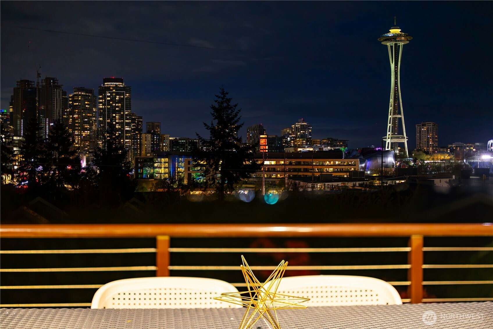 564  Ward Street A  Seattle WA 98109 photo