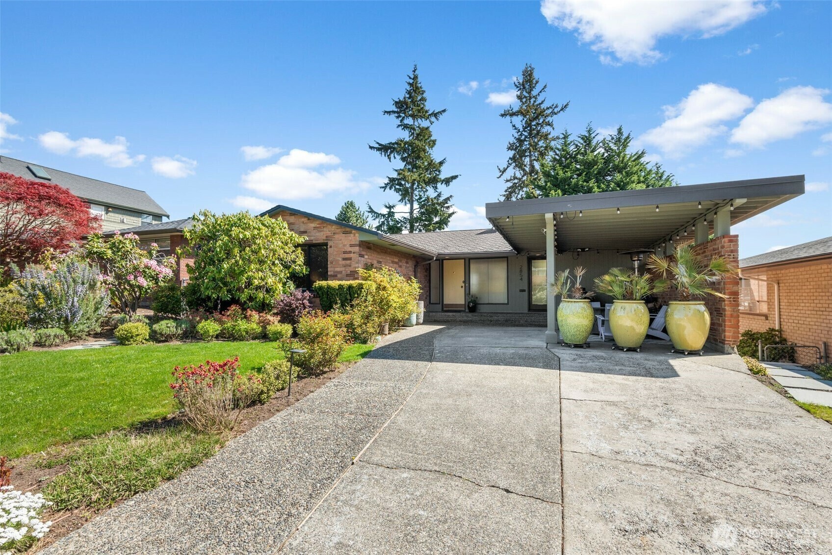 2854  39th Avenue W  Seattle WA 98199 photo
