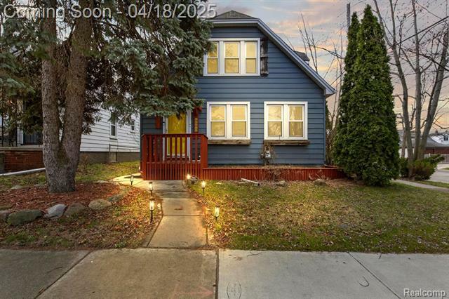 Property Photo: 22351 Nona Street MI 48124