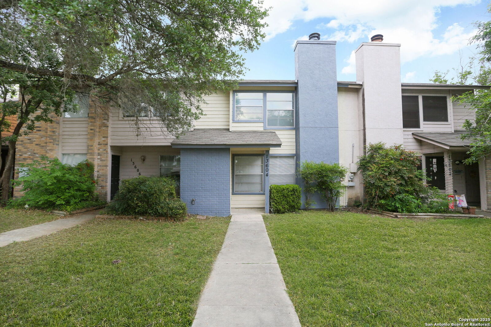 Property Photo: 13604 Dutch Myrtle TX 78232