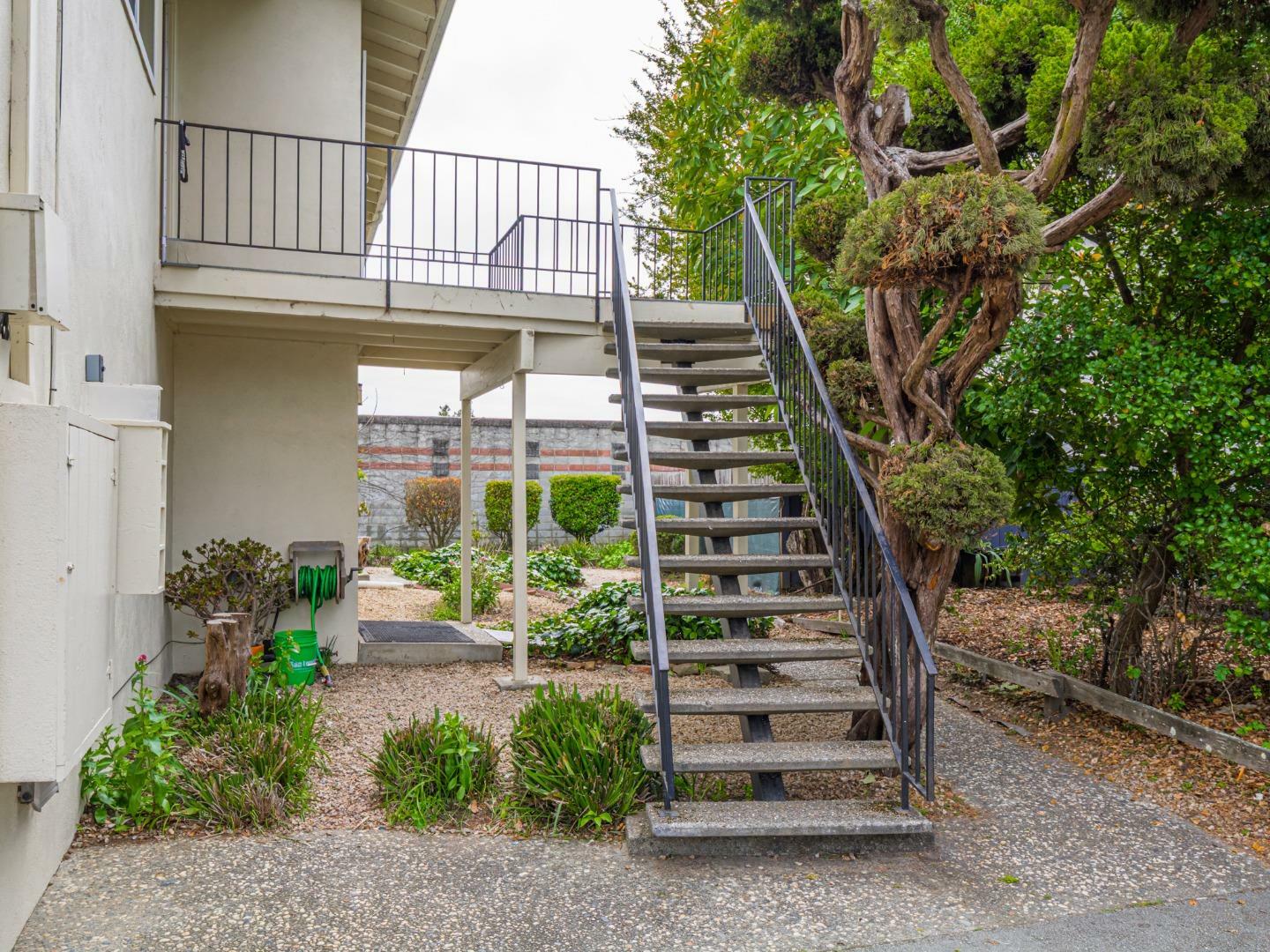 5058 Wilder  Soquel CA 95073 photo