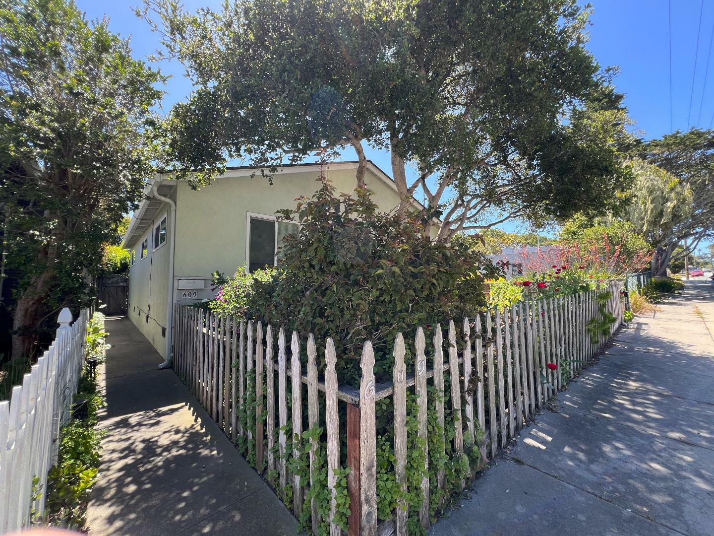 Property Photo: 609 Congress Avenue CA 93950
