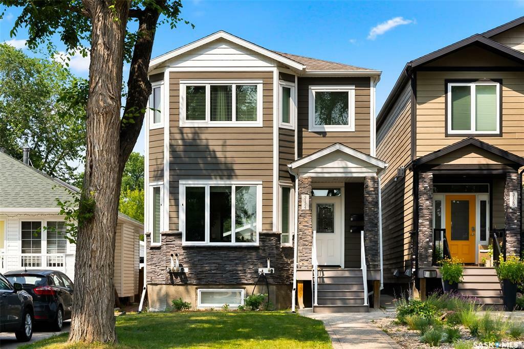 Property Photo:  3124 Hill Avenue  SK S4S 0W3 