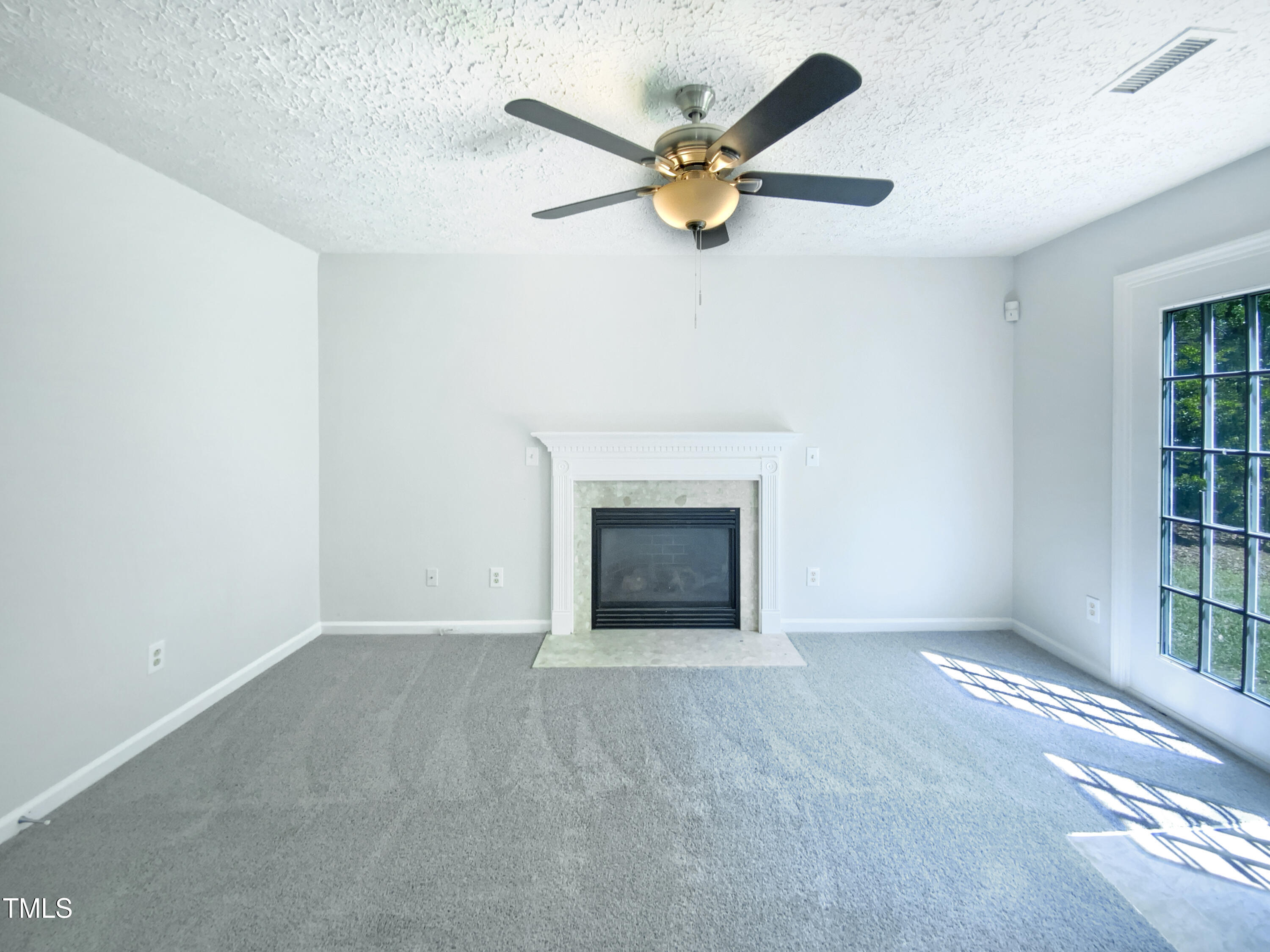Property Photo: 5828 Brambleton Avenue NC 27610
