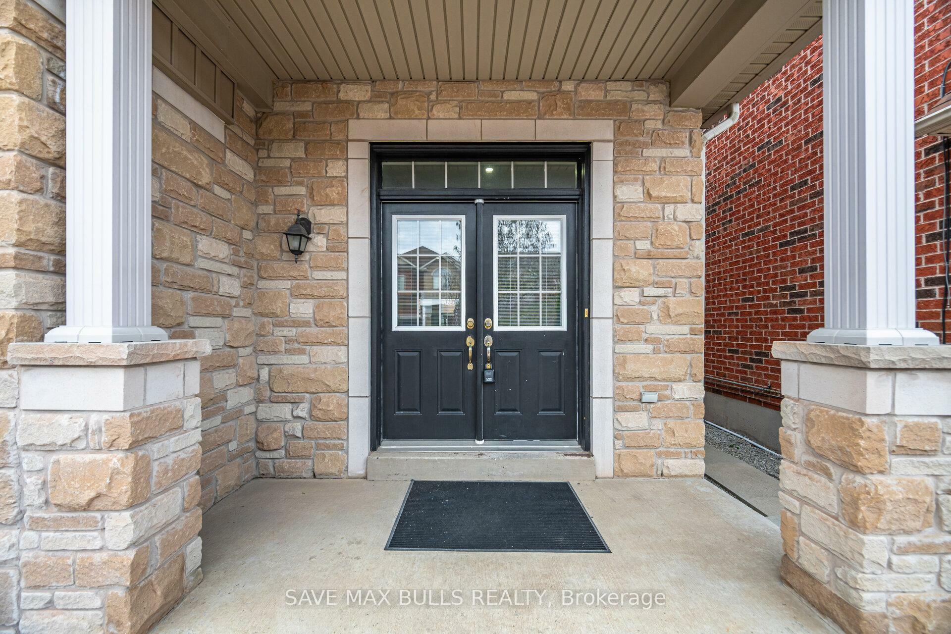 Property Photo: 6 Iverson Drive ON L6X 0P4