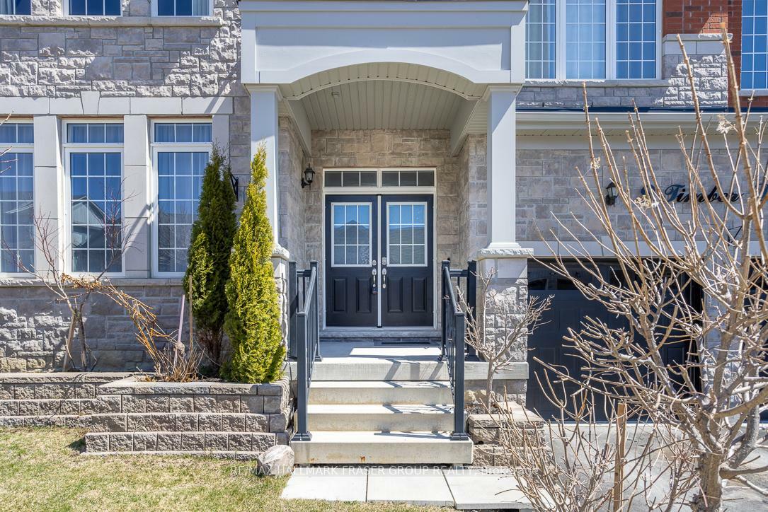 Property Photo: 9 Timber Drive ON L0A 1G0