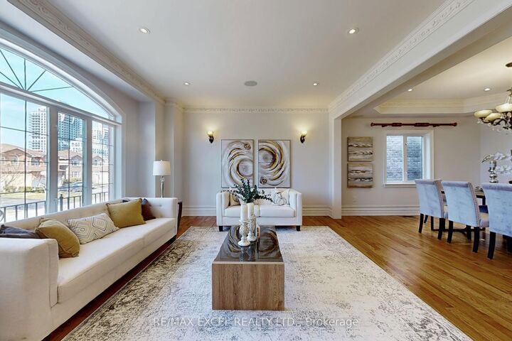 Property Photo: 25 Oak Avenue ON L4C 6R5