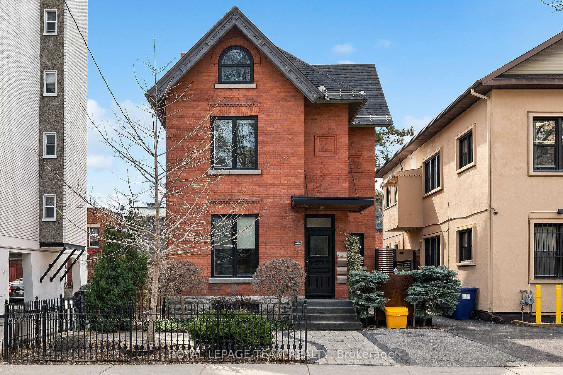 Property Photo: 72 Maclaren Street ON K2P 0K6