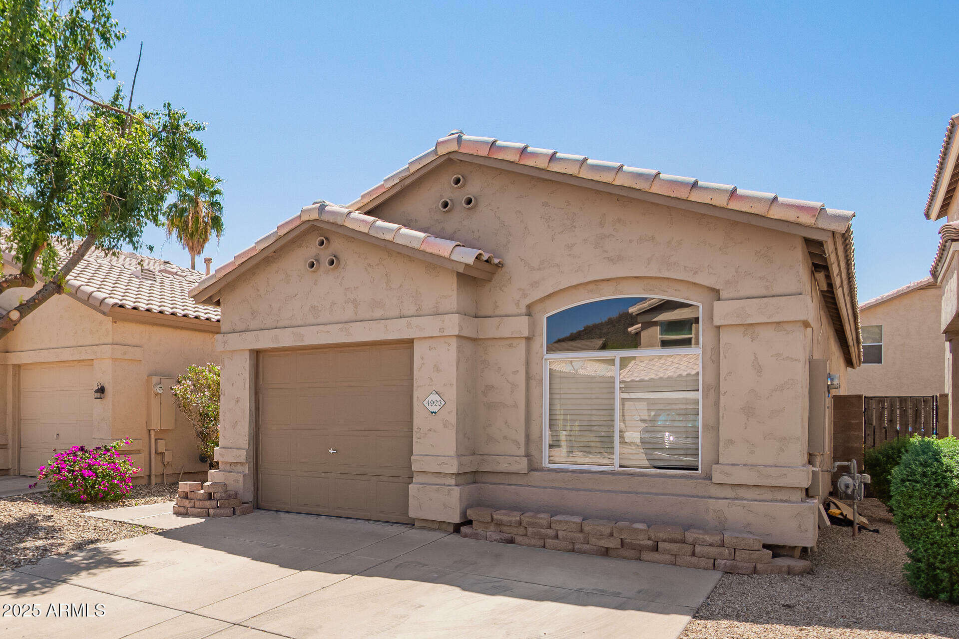 4923 W Wahalla Lane  Glendale AZ 85308 photo