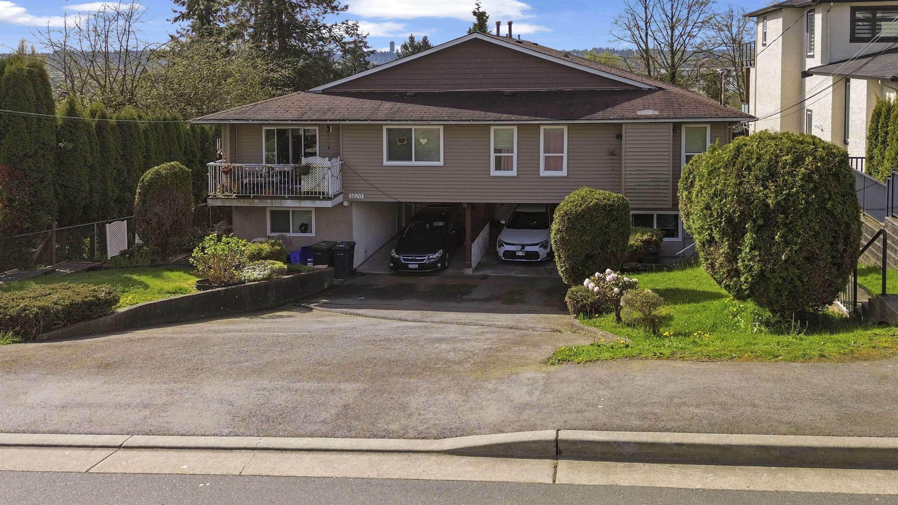 Property Photo: 1020 Quadling Avenue BC V3K 2A8