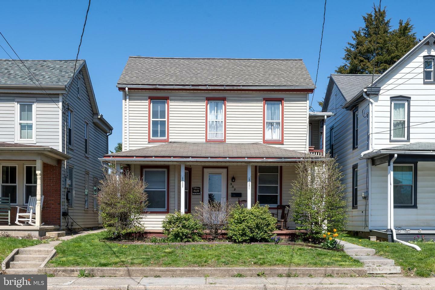 Property Photo: 332 W High Street PA 17545