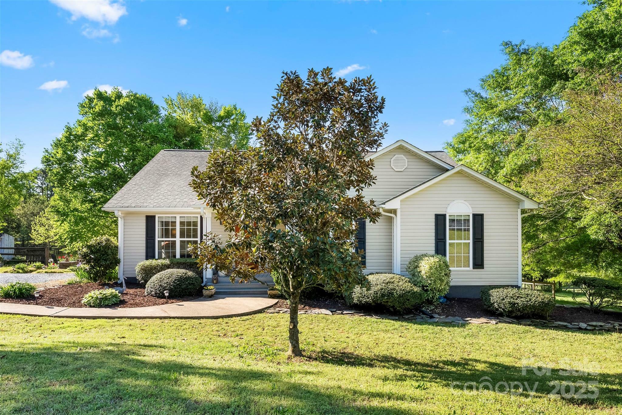 Property Photo:  459 Cramerton Road  NC 28056 
