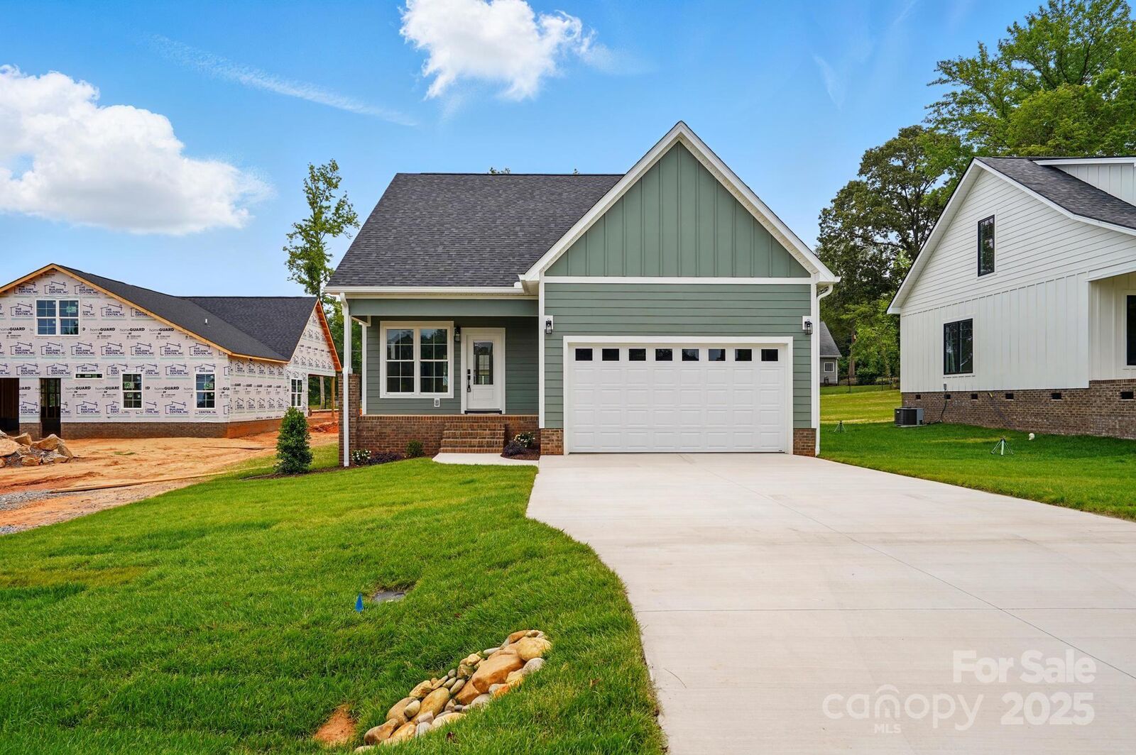Property Photo:  424 Fulton Drive  NC 28086 