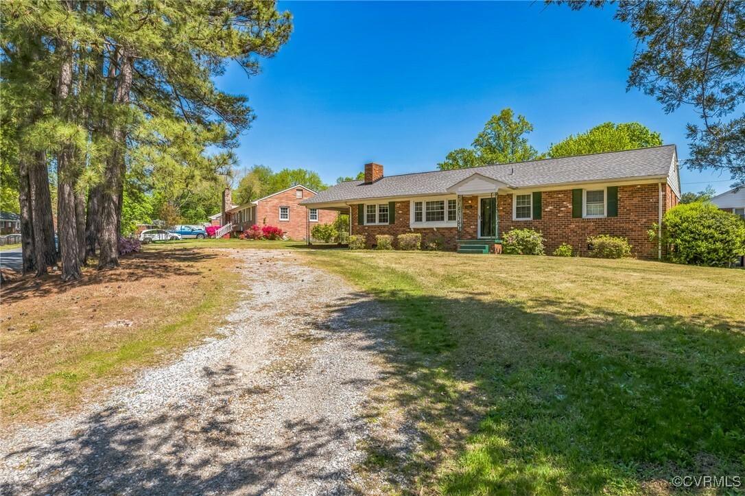Property Photo: 3141 Dulwich Drive VA 23234