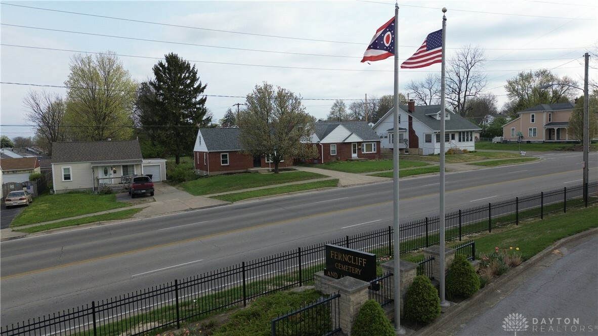 Property Photo: 910 W First OH 45504