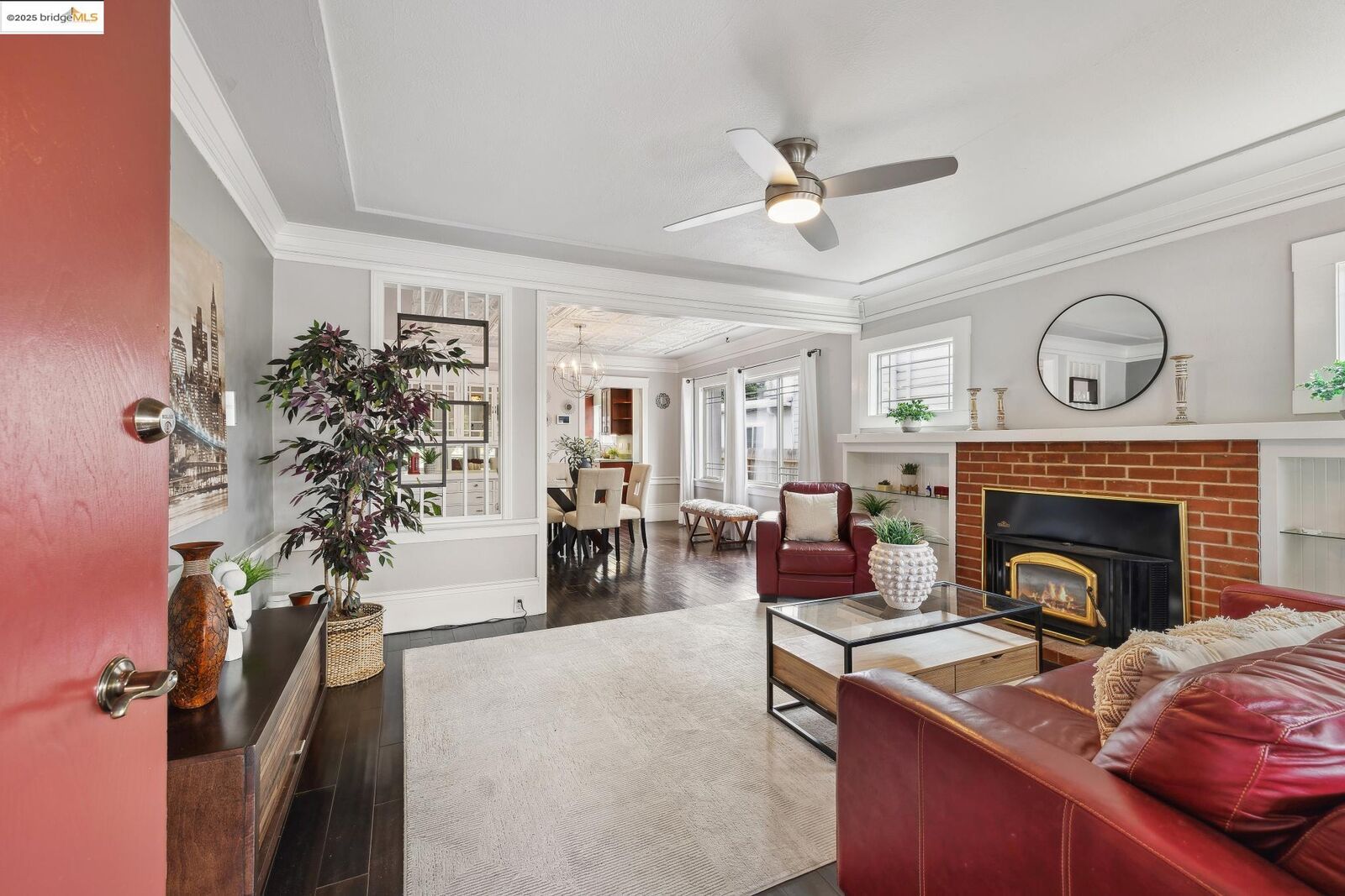 Property Photo:  456 Mitchell Ave  CA 94577 