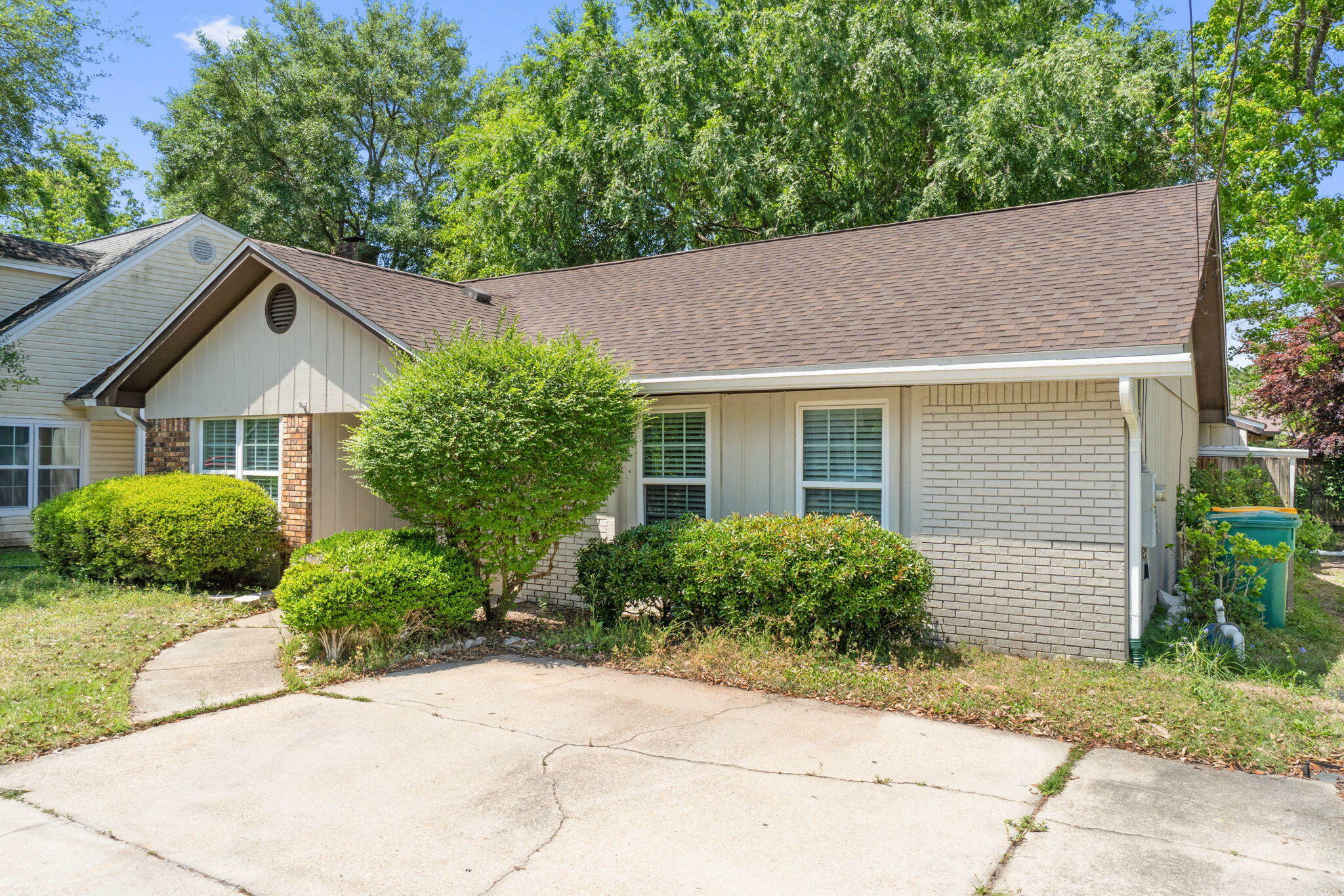 Property Photo: 634 Lloyd St Street FL 32547