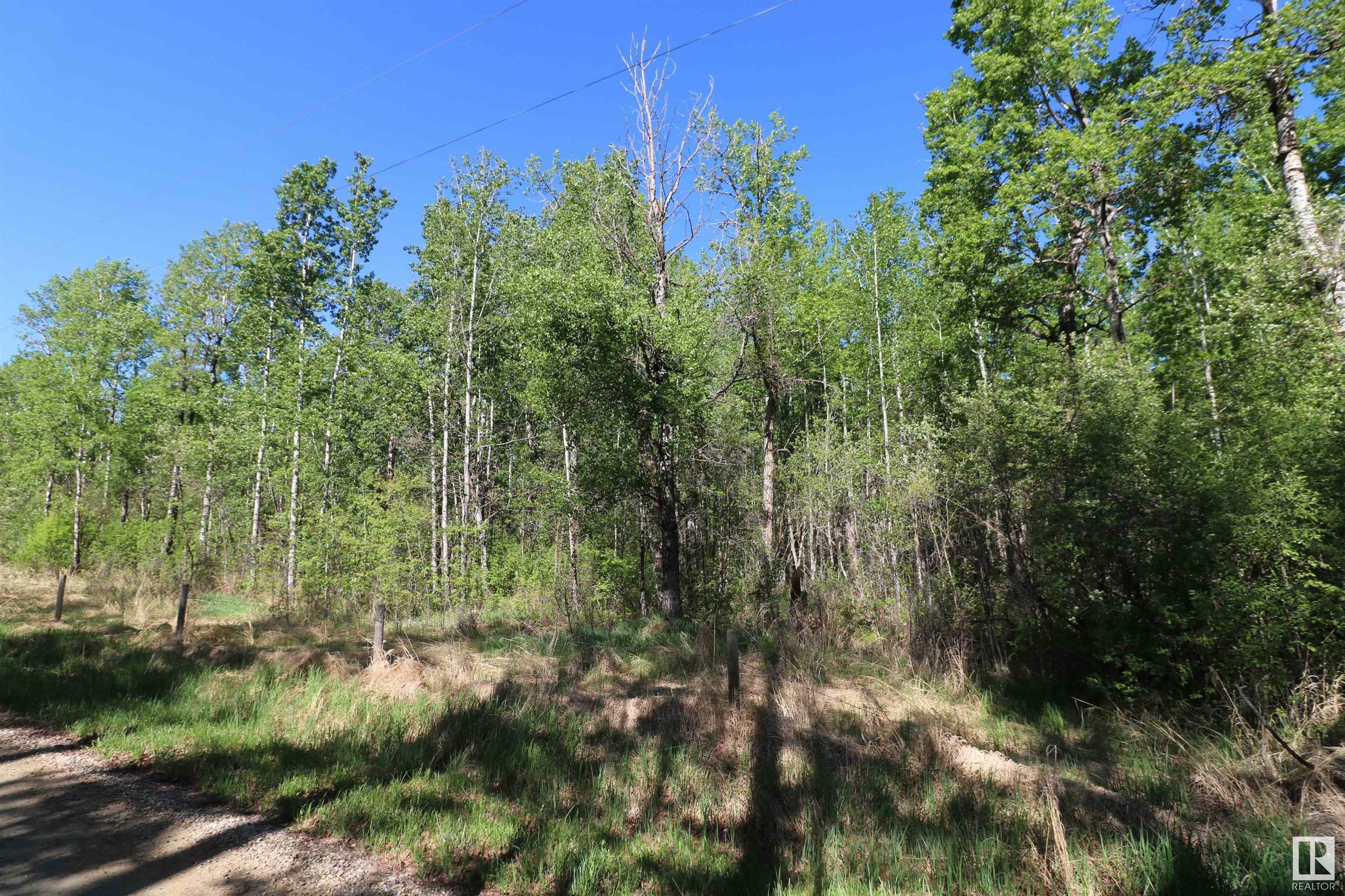 Property Photo:  404 54411 Rge Rd 40  AB T0E 0A0 