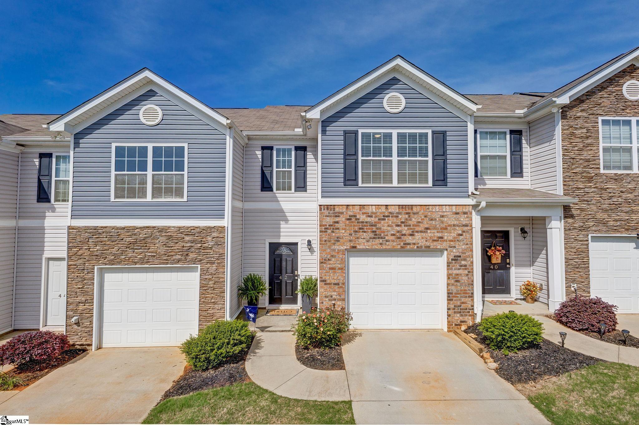 Property Photo: 42 Moorlyn Lane SC 29650