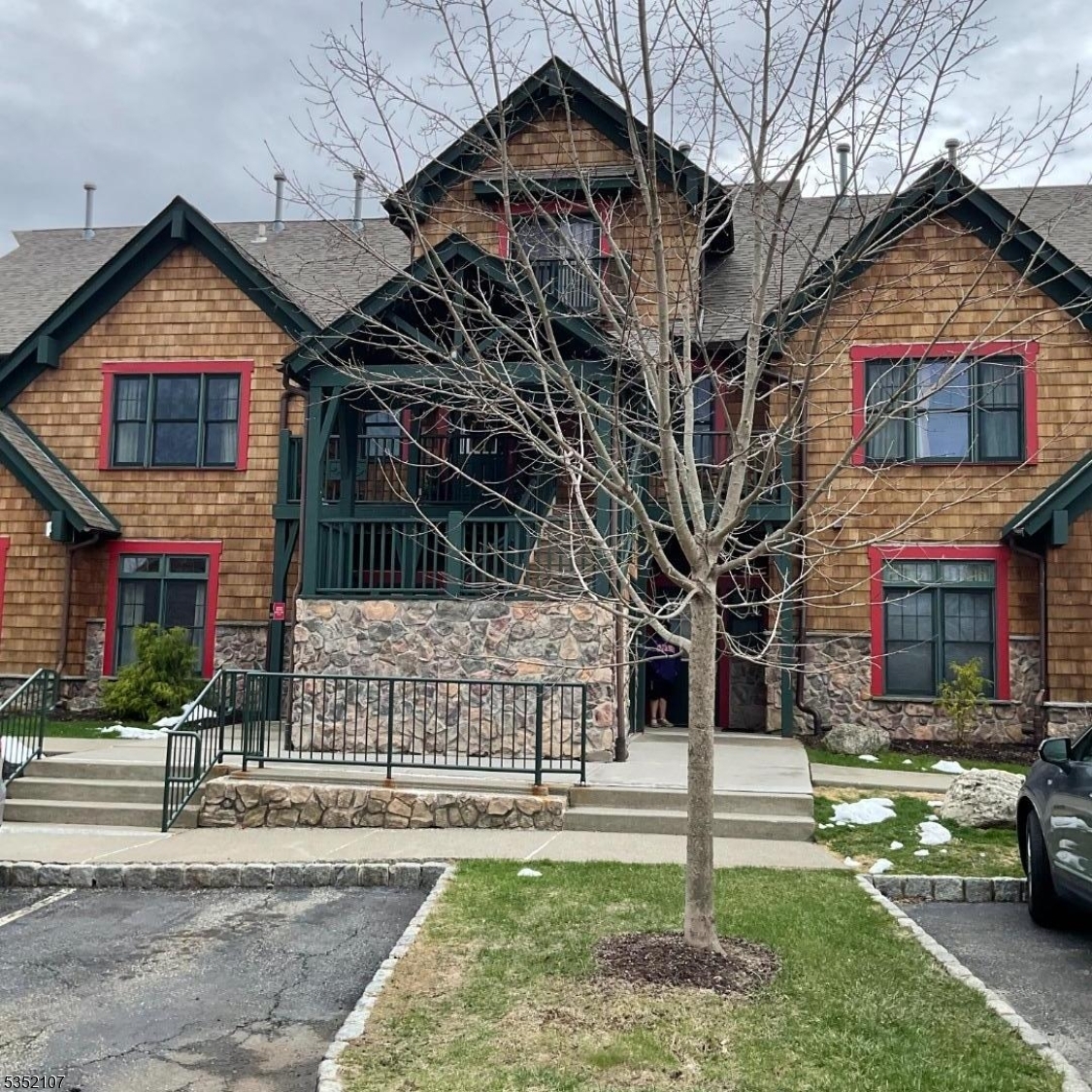 6 Maple Cres 13  Vernon Twp. NJ 07462 photo