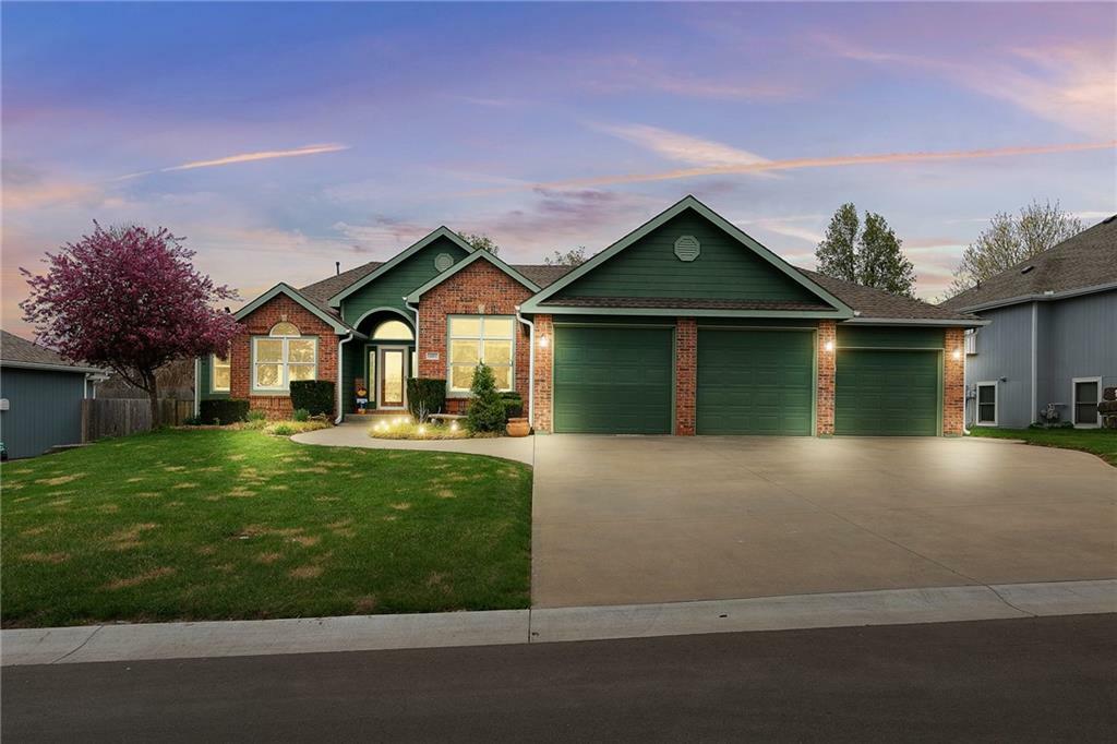 Property Photo: 16011 Cedar Street KS 66007
