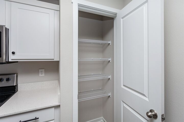 Property Photo: 4944 Grandview Avenue IA 50317