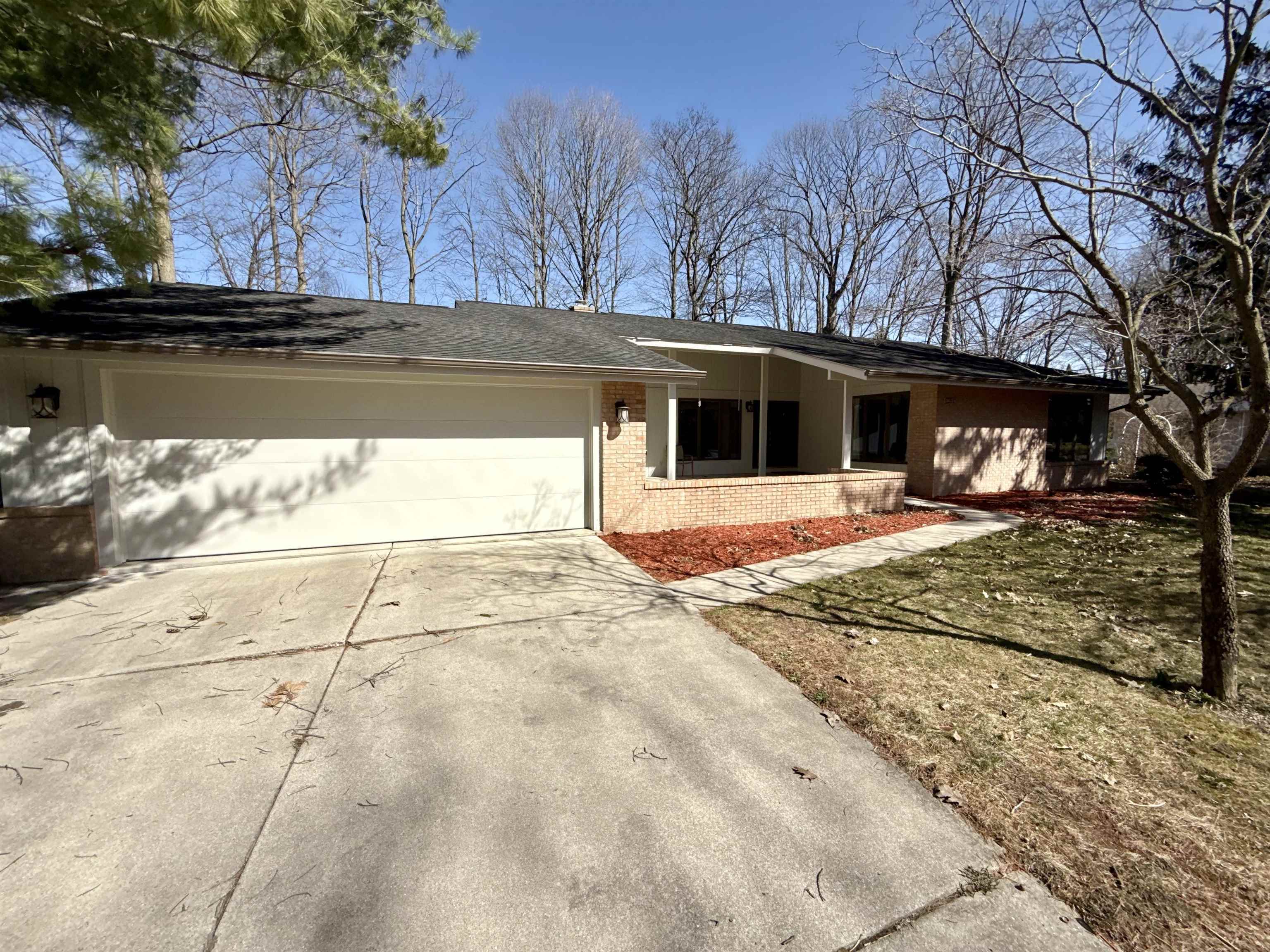 Property Photo:  3638 E Marcus Drive  MI 48603 